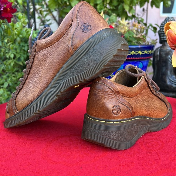 Dr. Martens Whiskey Brown Vintage Scalloped Edge Y2K Chunky Oxfords - Picture 11 of 17